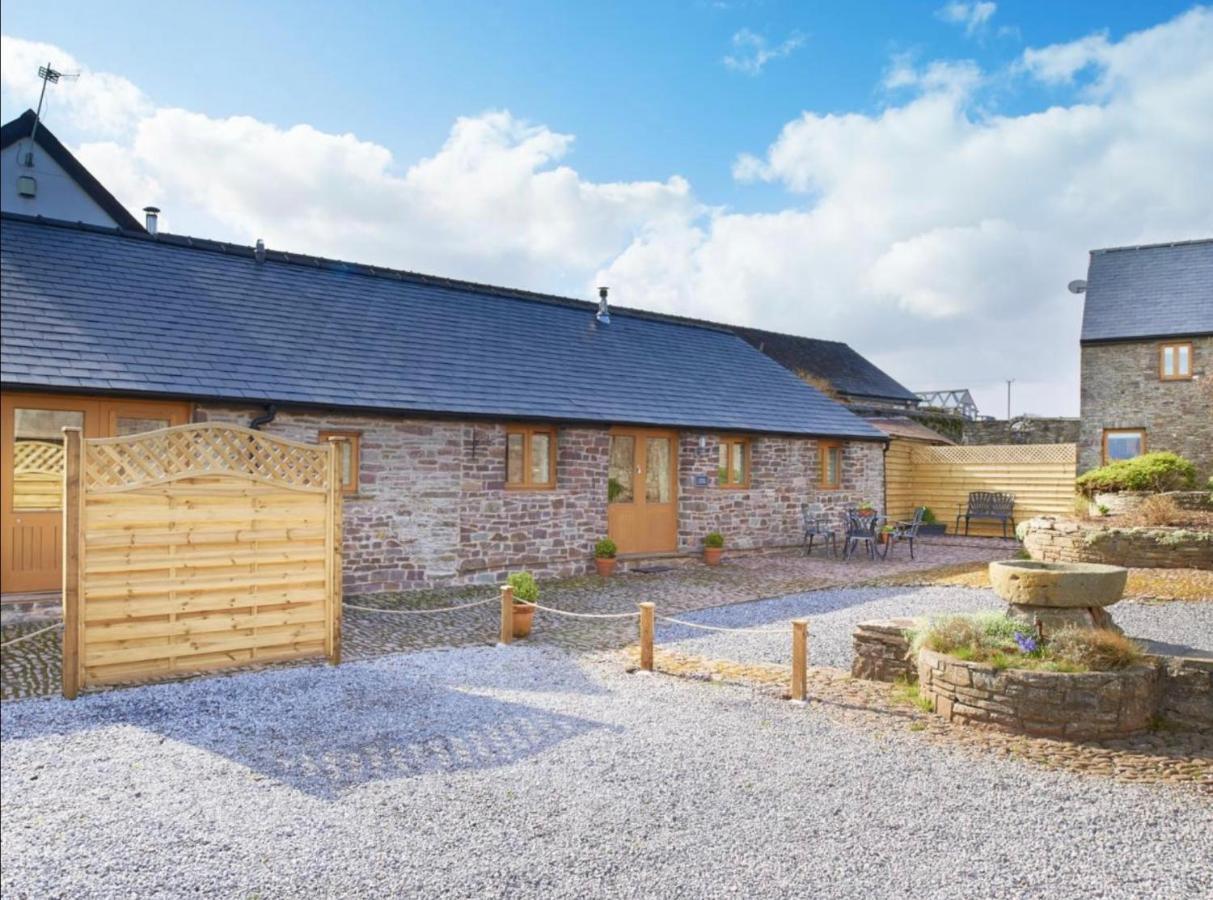 Holiday home Dragonfly Cottage, Canal Location *