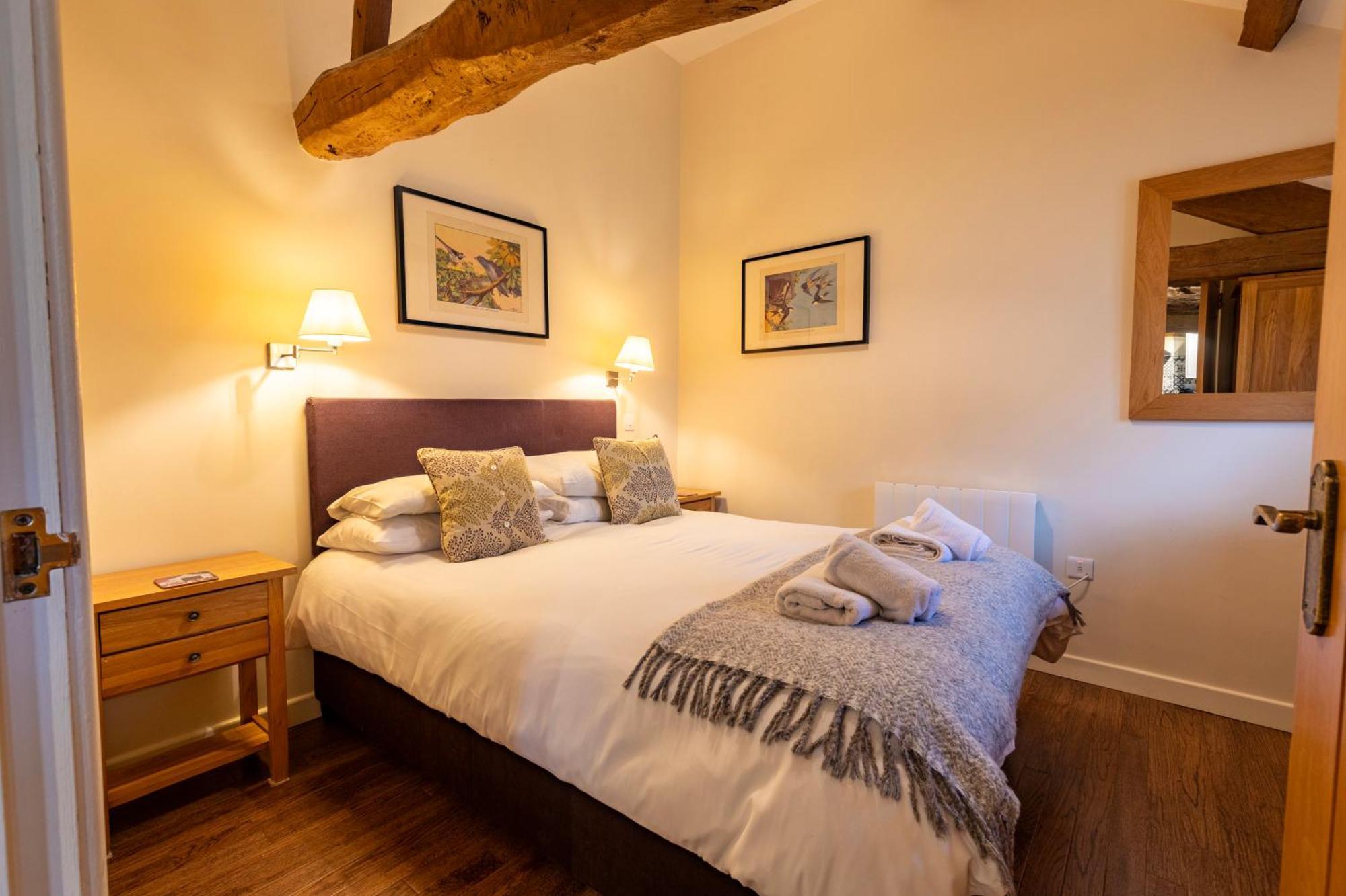 Dragonfly Cottage, Canal Location Holiday home *
