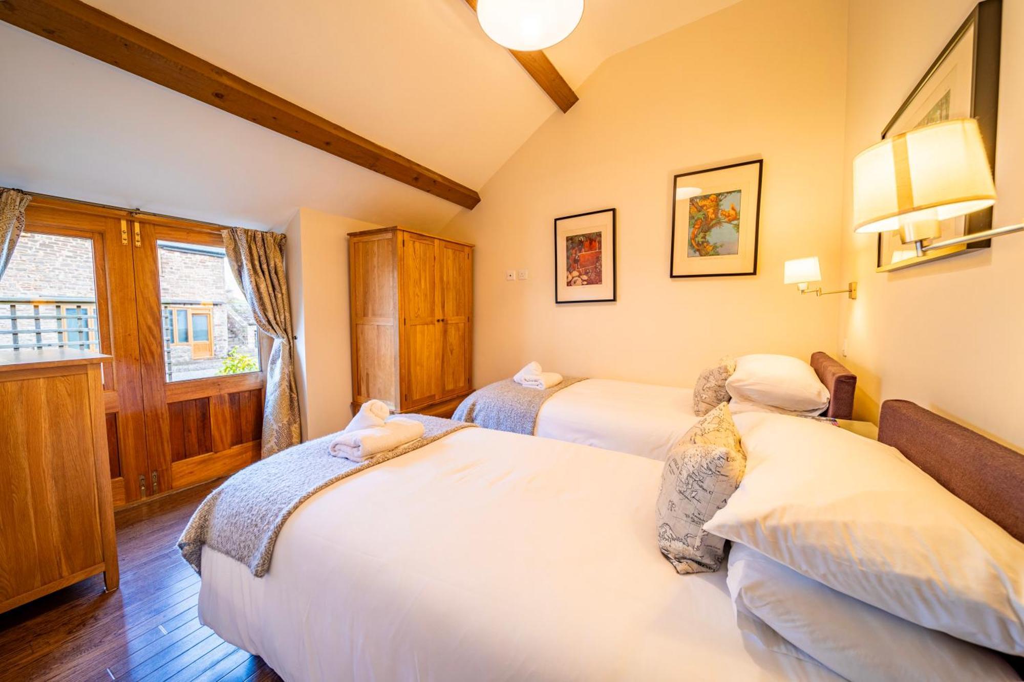 Dragonfly Cottage, Canal Location * Brecon